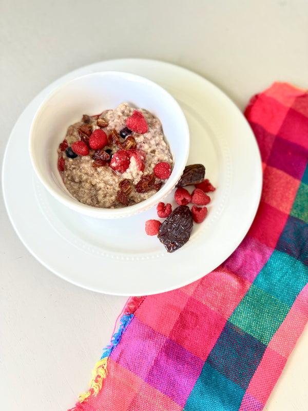 Date and Mixed Berry Chia Oatmeal Congee